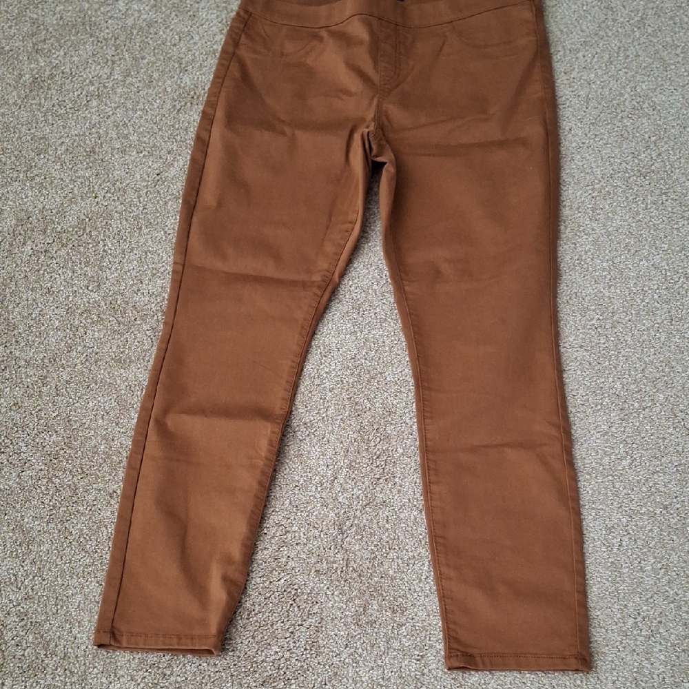 No Boundaries Women's Boyfriend Jeans in Tan